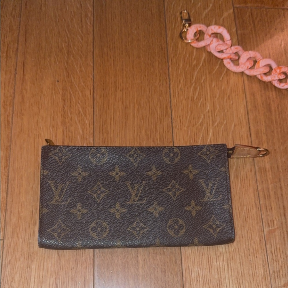 Louis Vuitton Brown Monogram Accessory Pouch - Picture 2 of 9